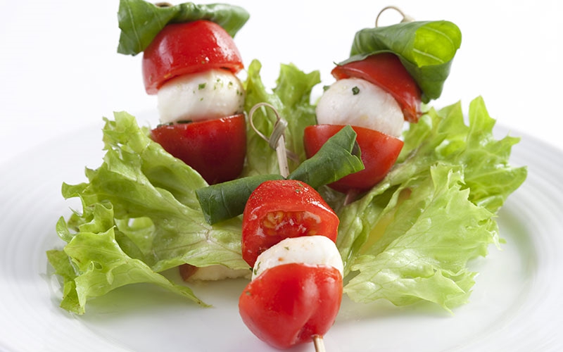 Tomate-Mozzarella-Spießchen