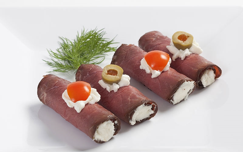Roastbeffröllchen mit Sahnemeerettich